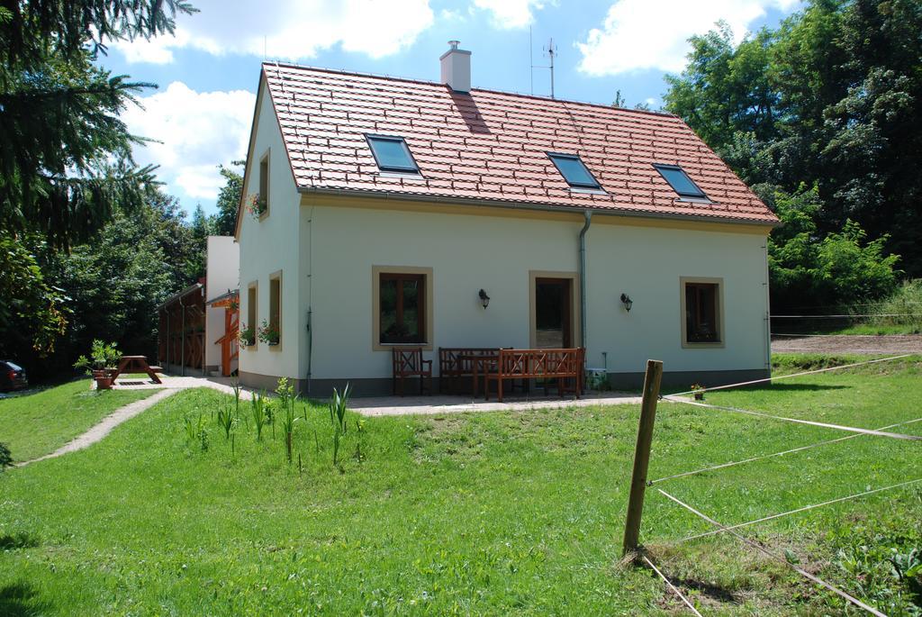 Apartament Penzion Staj Návary Zewnętrze zdjęcie
